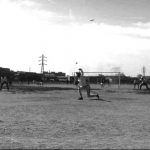 Fran Suro pitcheando en el partido Distrito VII - Al Andalus (1981)